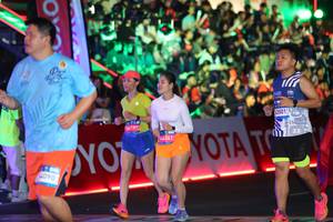 BIB: 4090, 46197, 46241, 3501
                            <button type="button" onclick="openModal(23207862)" class="btn btn-primary btn-sm float-right btn-popup" data-toggle="modal" data-target=".modal-high-quality">
                        <i class="fas fa-shopping-cart"></i> Add to Cart
                    </button>
                                            <button type="button" onclick="isThisMe(23207862, true)" class="btn btn-success btn-sm float-right btn-popup btn-isme hidden" data-toggle="tooltip" data-placement="bottom" title="นี่คือรูปของคุณใช่ไหม คลิกที่นี่เพื่อเอาเข้าอัลบั้ม">
                        <i class="fas fa-plus"></i> Add to album
                    </button>
                    <button type="button" onclick="isThisMe(23207862, false)" class="btn btn-warning btn-sm float-right btn-popup btn-isnotme hidden">
                        <i class="fas fa-ban"></i> Remove from album
                    </button>